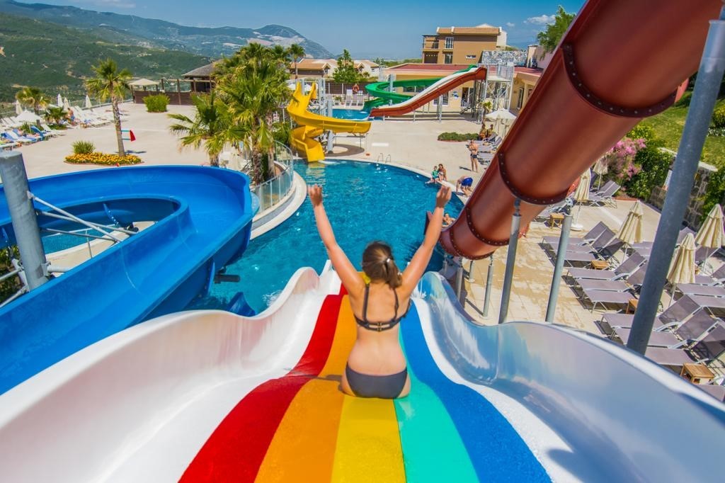 Luxury Golf Resort Spa Hotel, Opportunity with 2+1 Apartment