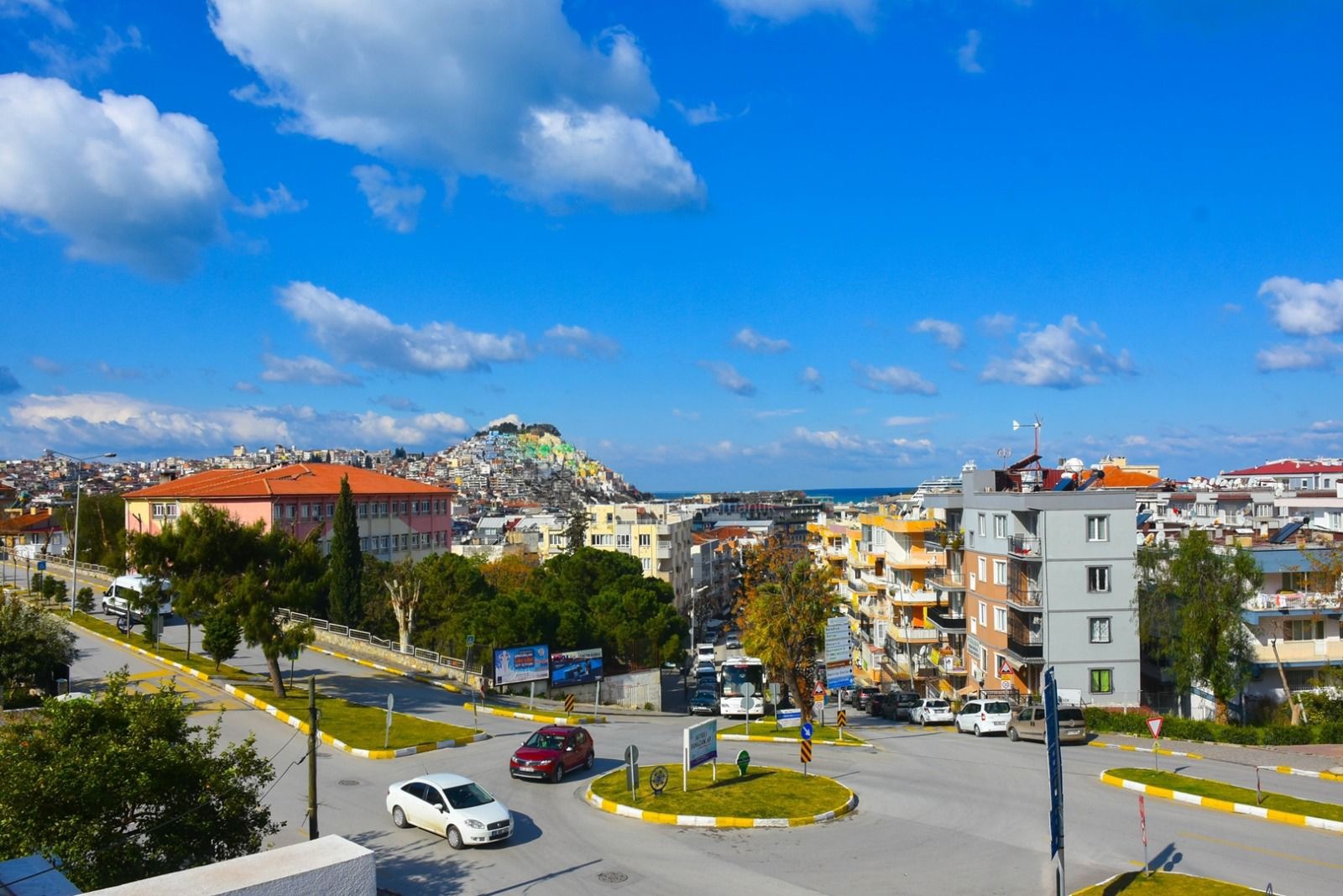 Central 3-Story Office with Sea View in Kuşadası