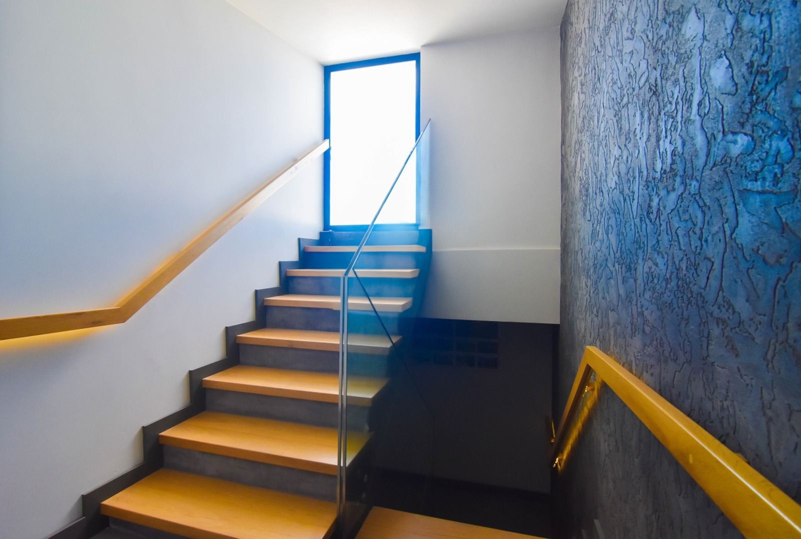 Central 3-Story Office with Sea View in Kuşadası