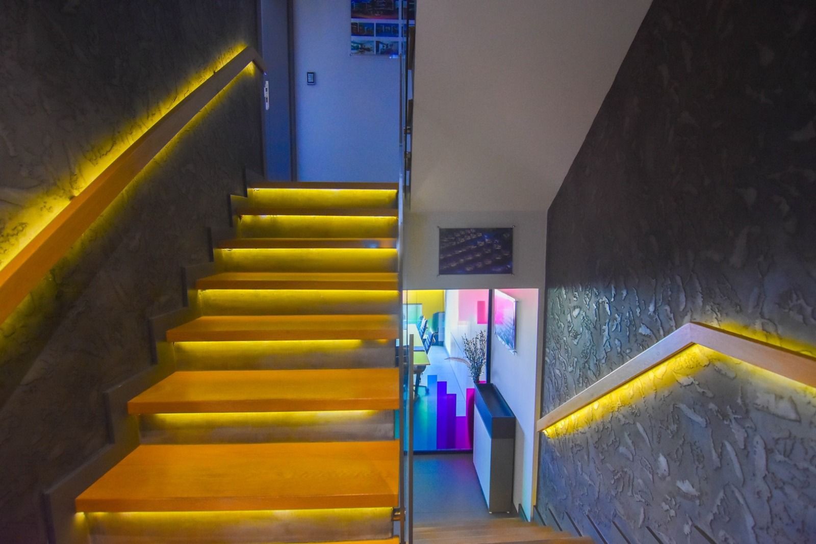 Central 3-Story Office with Sea View in Kuşadası