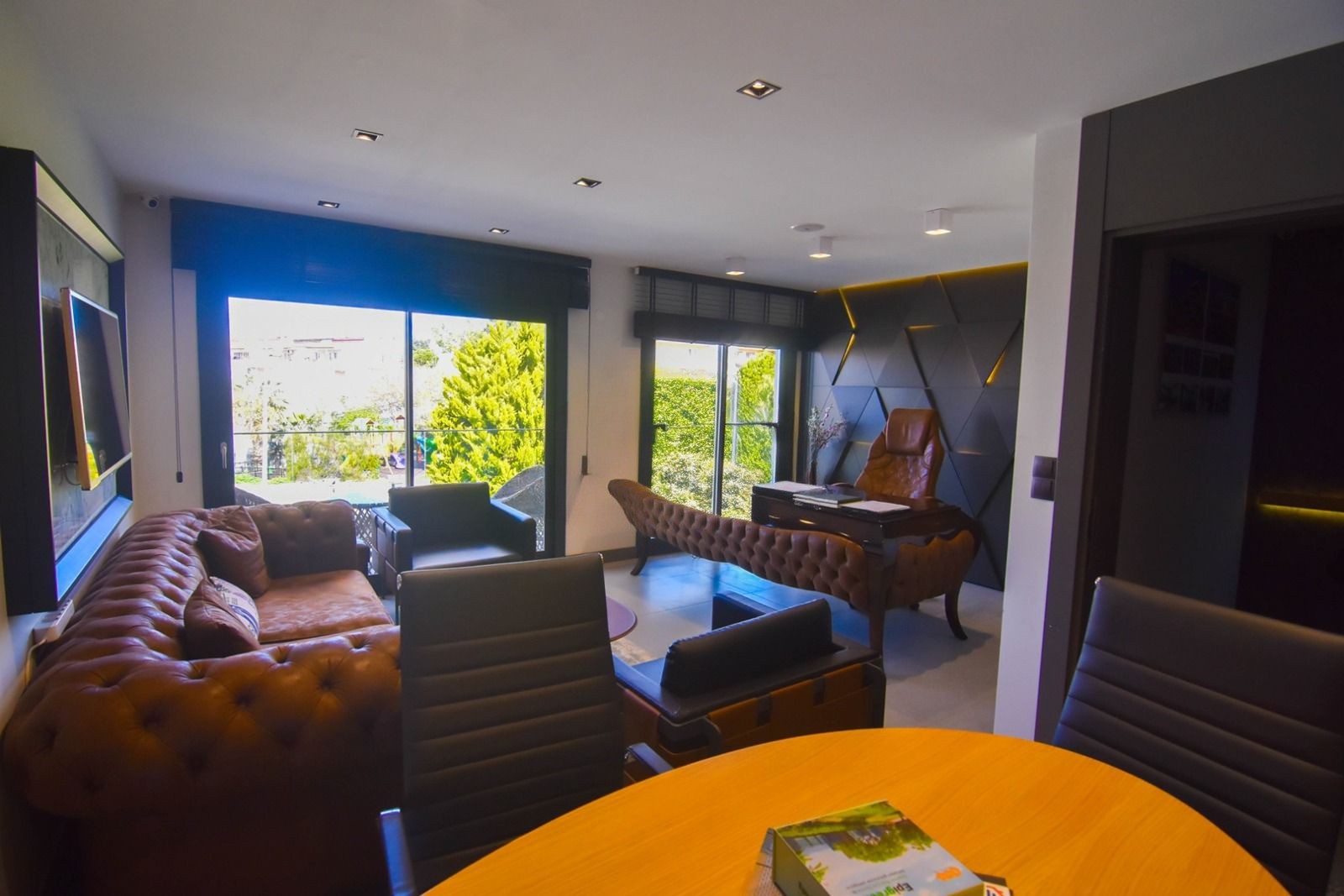 Central 3-Story Office with Sea View in Kuşadası