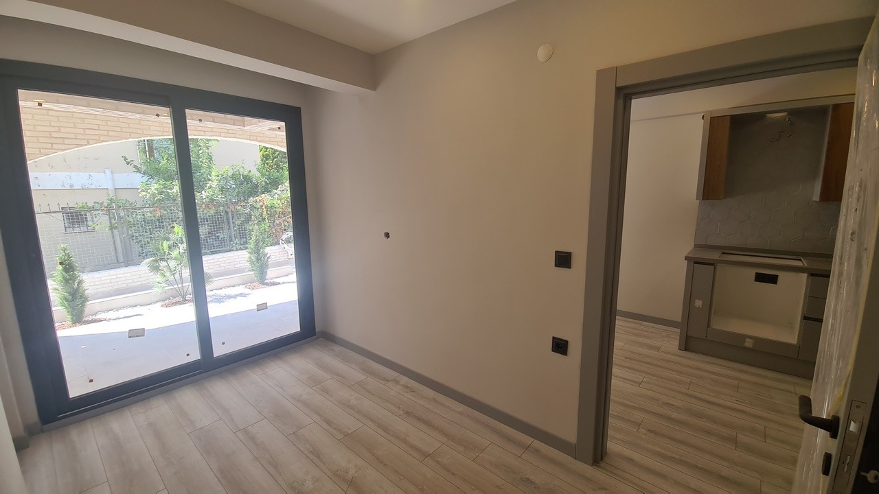 COUNTRY MODERN ARCHITECTURE APARTMENTS ON THE LADİES BEACH