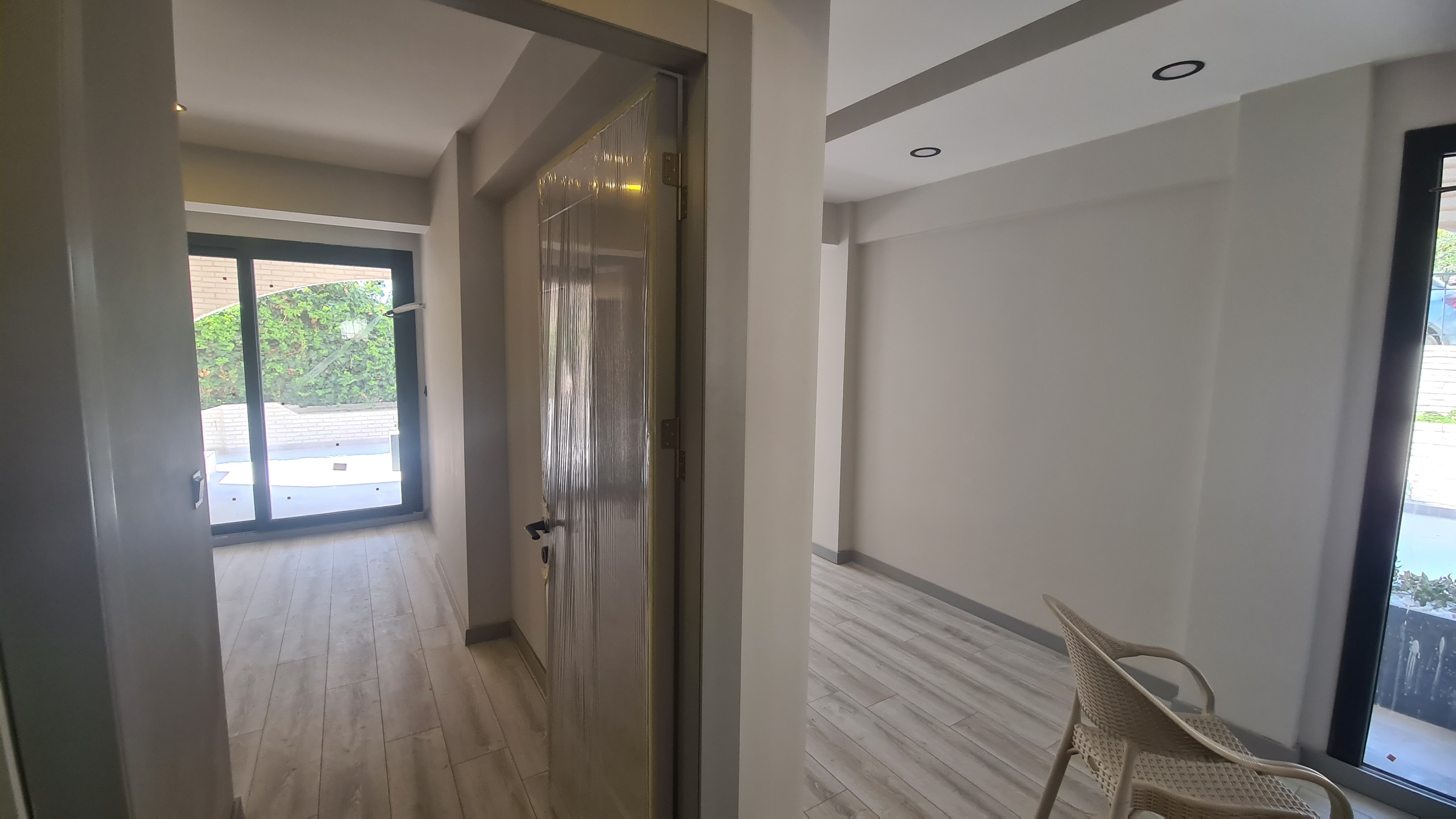 COUNTRY MODERN ARCHITECTURE APARTMENTS ON THE LADİES BEACH