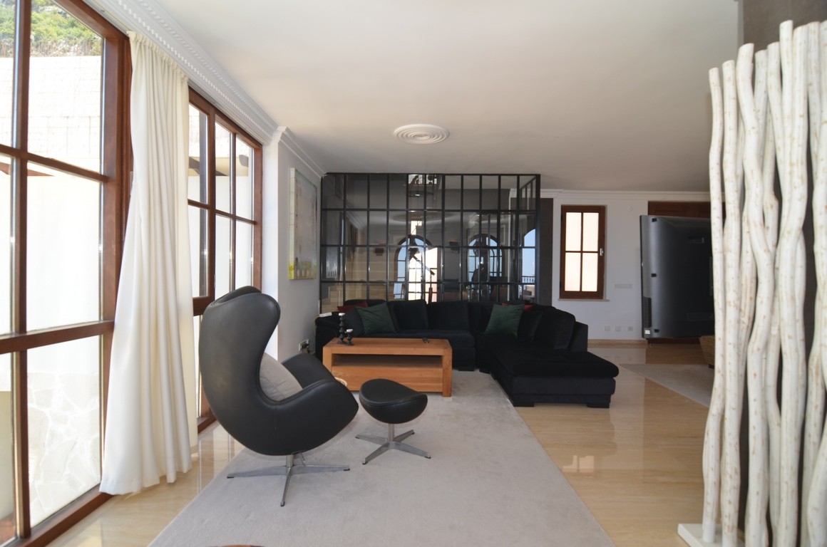 Unique Villa For Sale in Oasis sky Club in Alanya Turkey