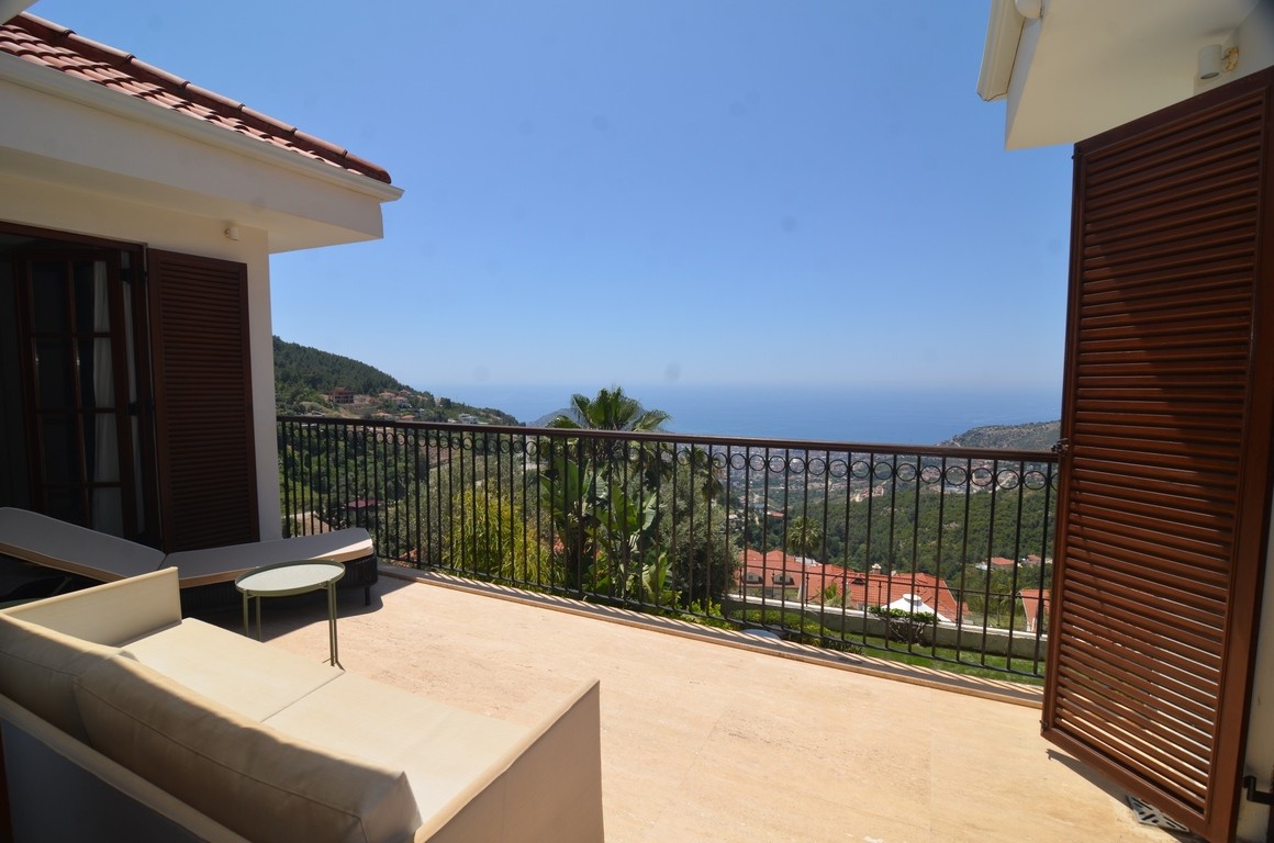 Unique Villa For Sale in Oasis sky Club in Alanya Turkey