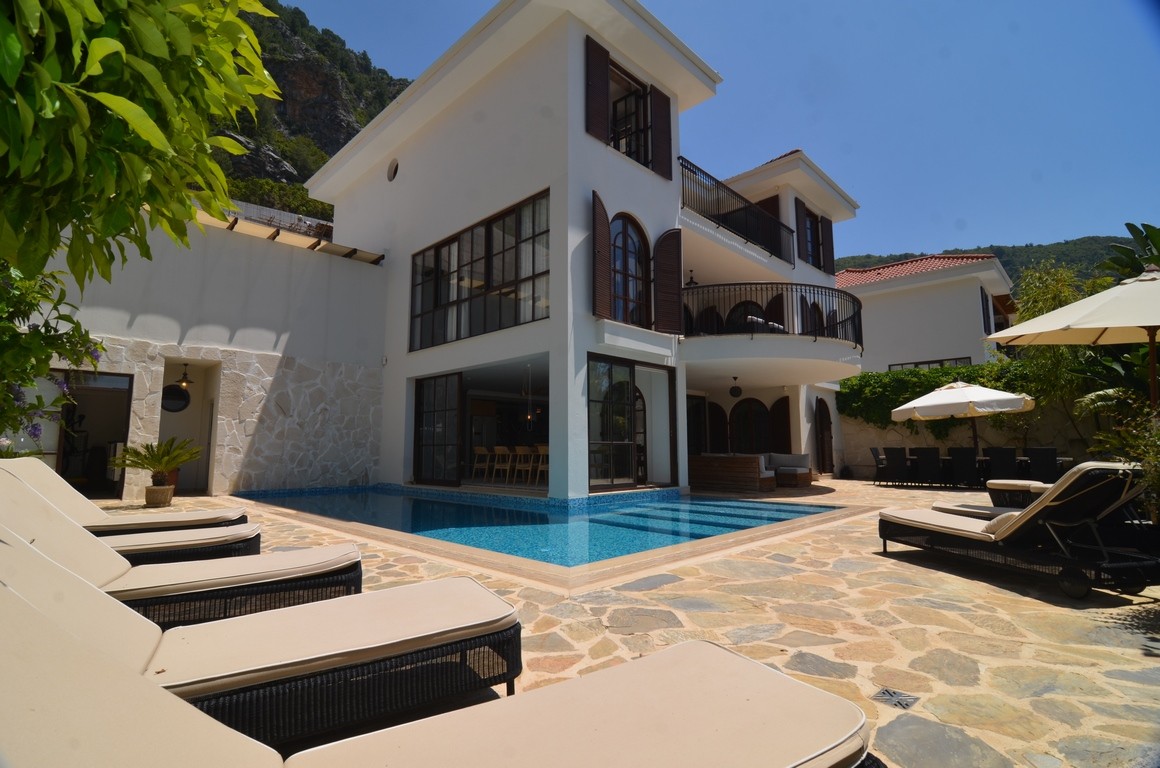 Unique Villa For Sale in Oasis sky Club in Alanya Turkey