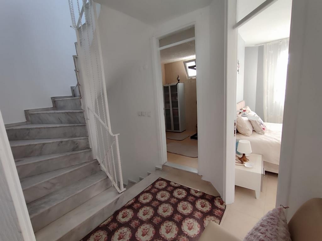 Semi-Detached 5 Bedroom 3 Bathroom Holiday Home with Spacious Garden, Just 50 Meters from Ladies Beach, Kuşadası
