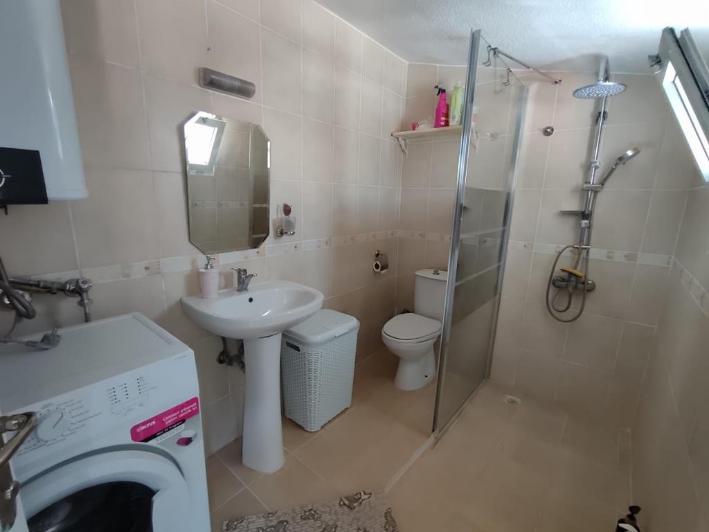 Semi-Detached 5 Bedroom 3 Bathroom Holiday Home with Spacious Garden, Just 50 Meters from Ladies Beach, Kuşadası