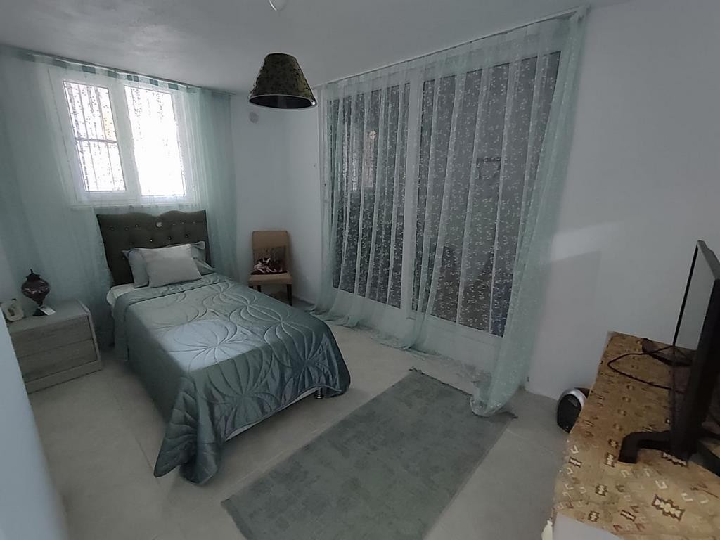 Semi-Detached 5 Bedroom 3 Bathroom Holiday Home with Spacious Garden, Just 50 Meters from Ladies Beach, Kuşadası