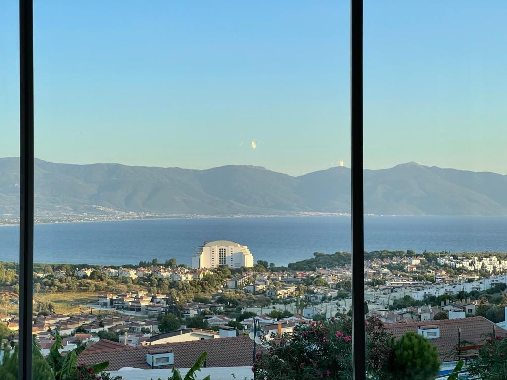 2+1 Apartment with a sea view in Ladies Beach