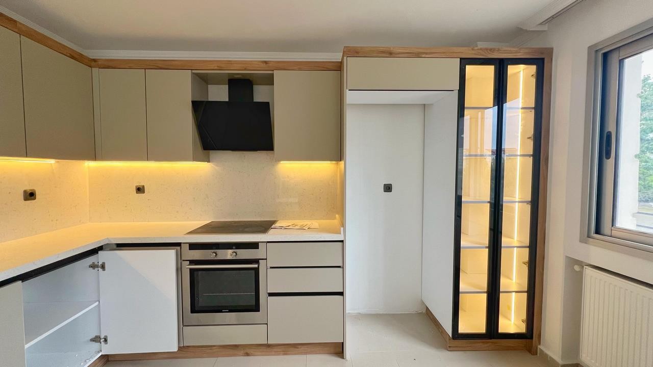 PRIVATE DETACHED VILLA  WITH SEA VIEW IN MARINA AREA