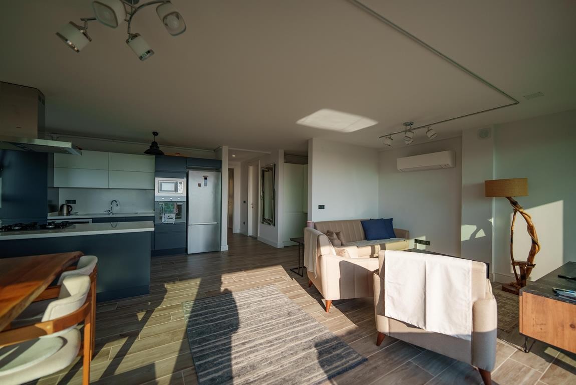 For Sale: 2-Bedroom Apartment with Stunning Sea View