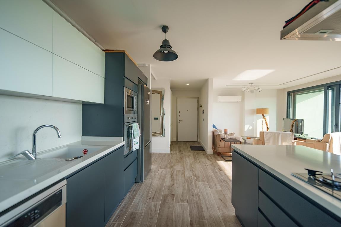 For Sale: 2-Bedroom Apartment with Stunning Sea View