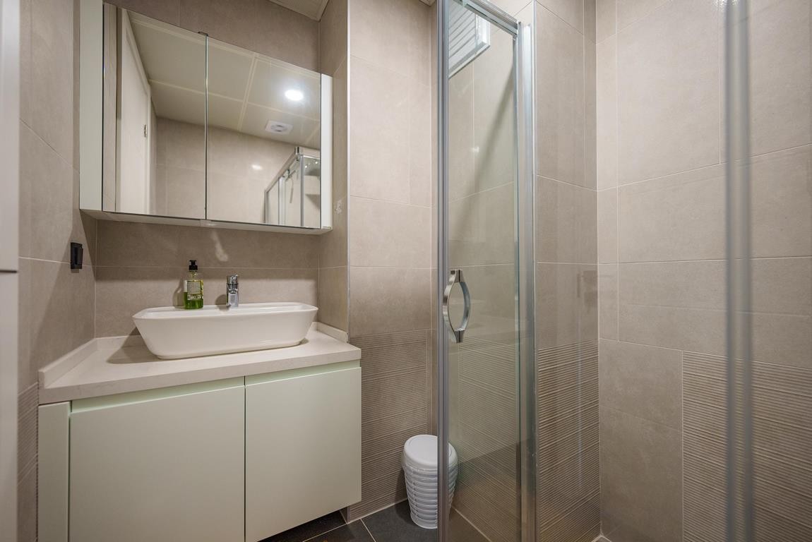 For Sale: 2-Bedroom Apartment with Stunning Sea View