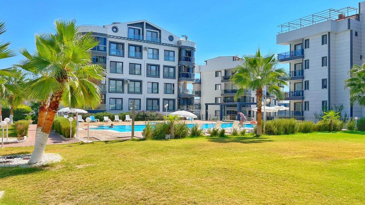 FOR SALE – APARTMENT IN A LUXURY COMPLEX IN THE CENTER OF KUŞADASI
