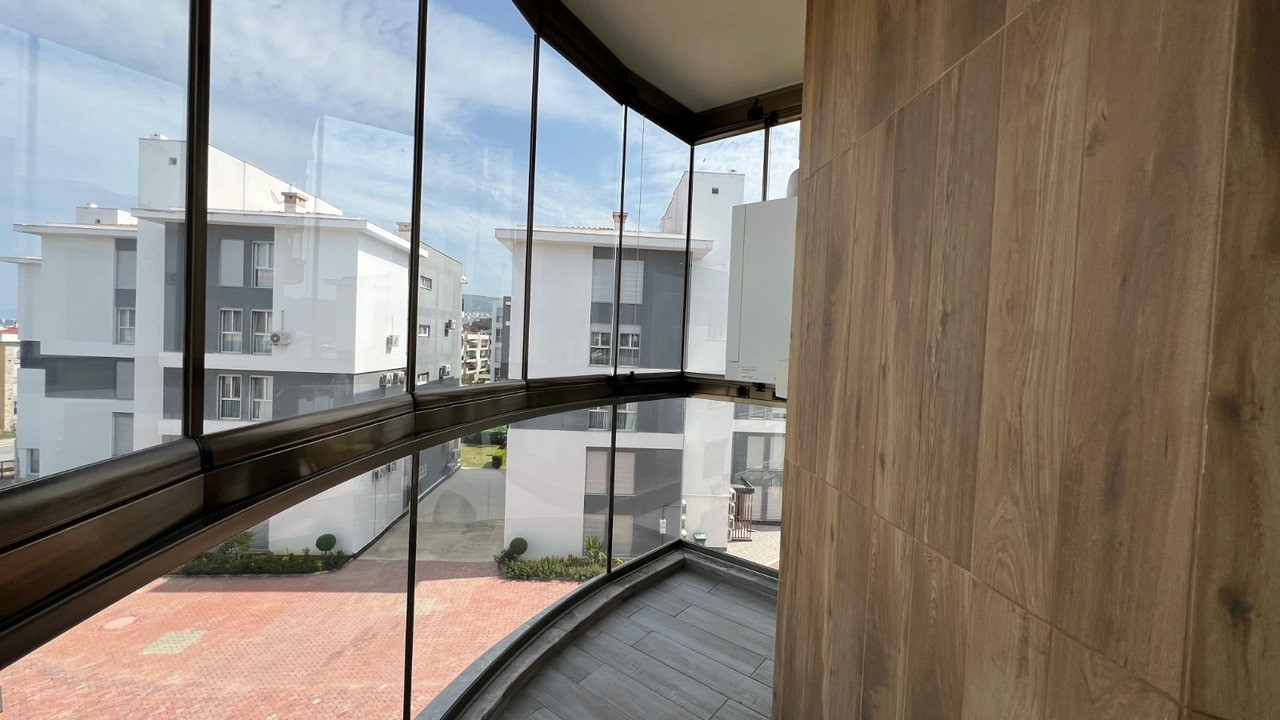 FOR SALE – APARTMENT IN A LUXURY COMPLEX IN THE CENTER OF KUŞADASI