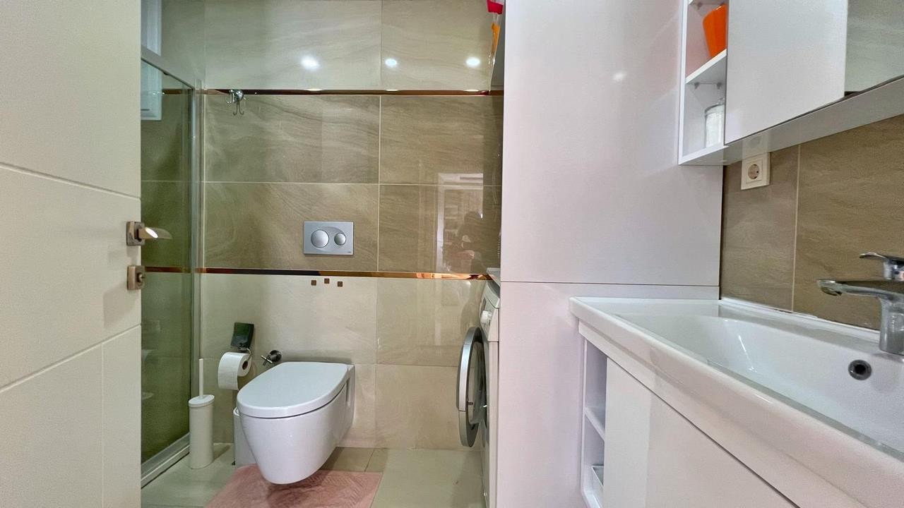 FOR SALE – APARTMENT IN A LUXURY COMPLEX IN THE CENTER OF KUŞADASI