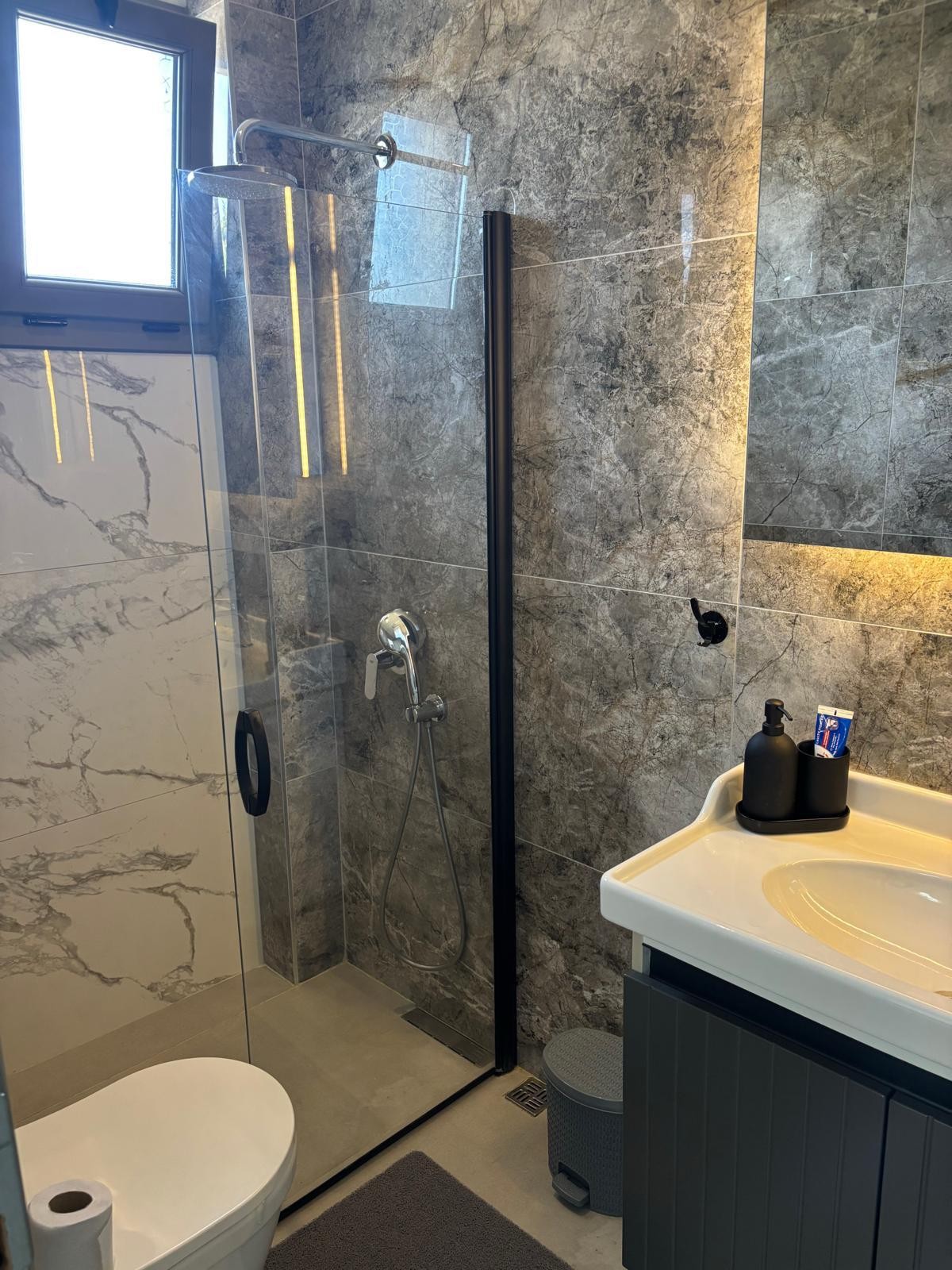 Detached villa with private pool for sale kusadasi