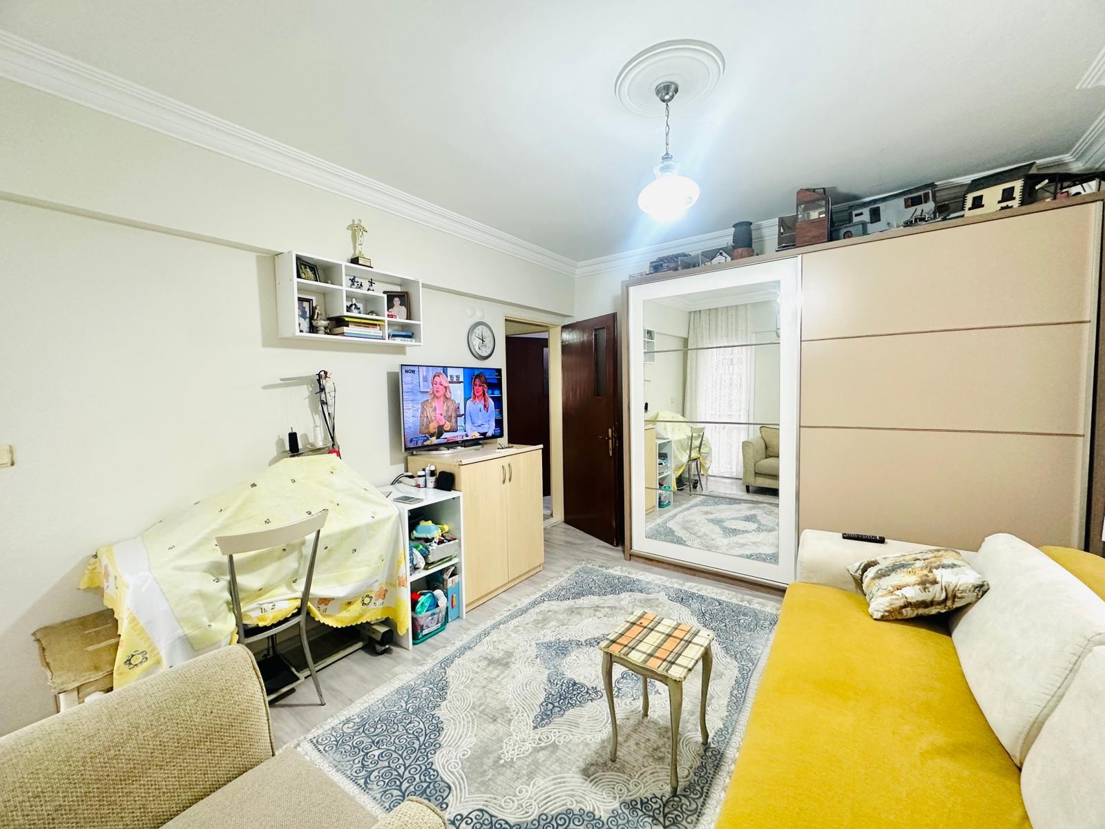 In the Heart of Kuşadası! Air-Conditioned, Natural Gas 3+1 Apartment in Türkmen Neighborhood