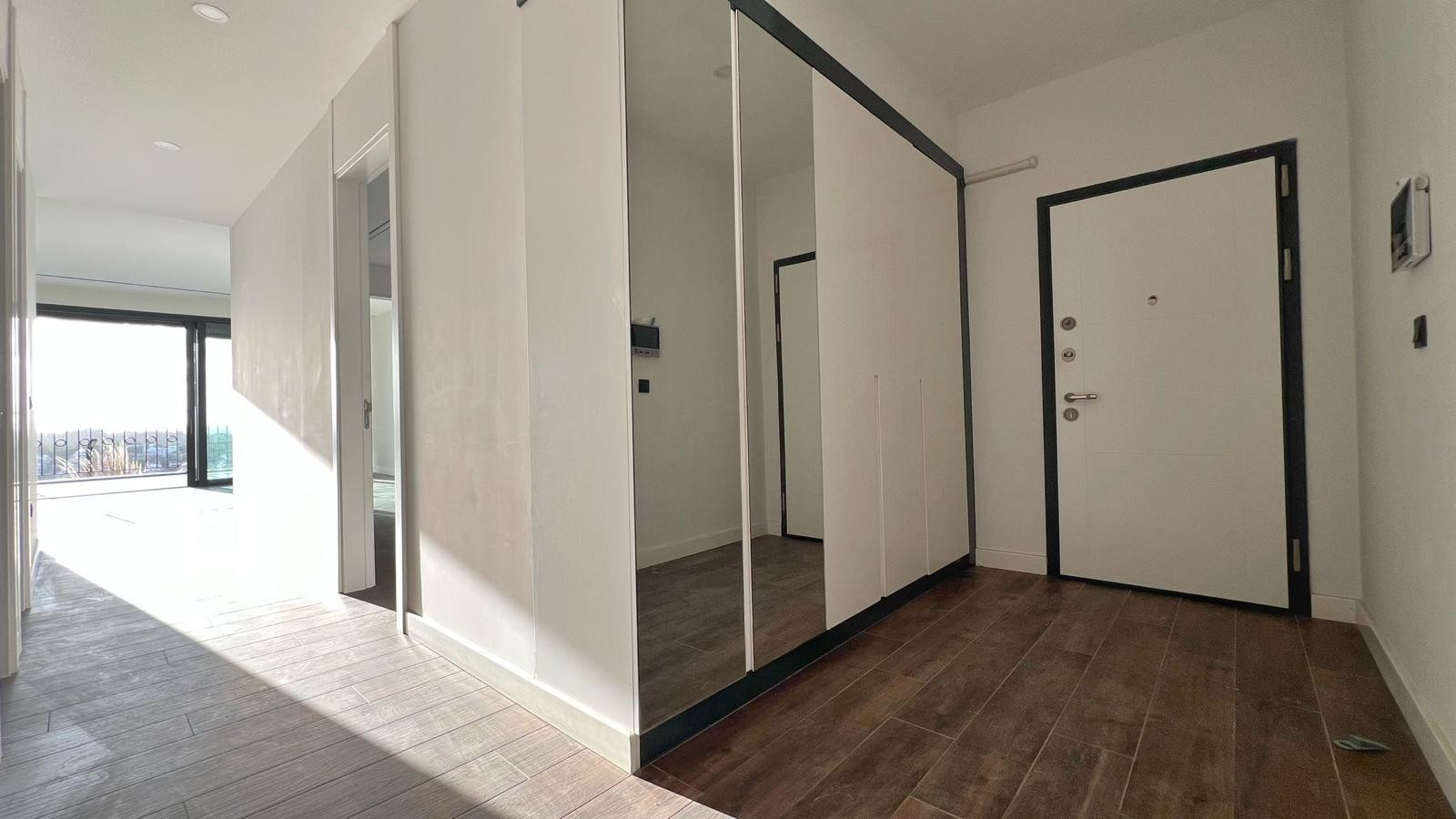 Spacious Apartment with Panoramic Pool and Sea Views in Kuşadası Değirmendere