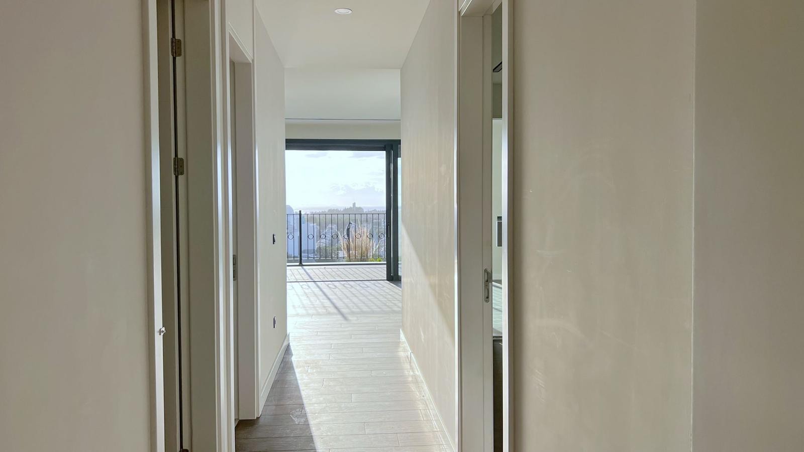 Spacious Apartment with Panoramic Pool and Sea Views in Kuşadası Değirmendere