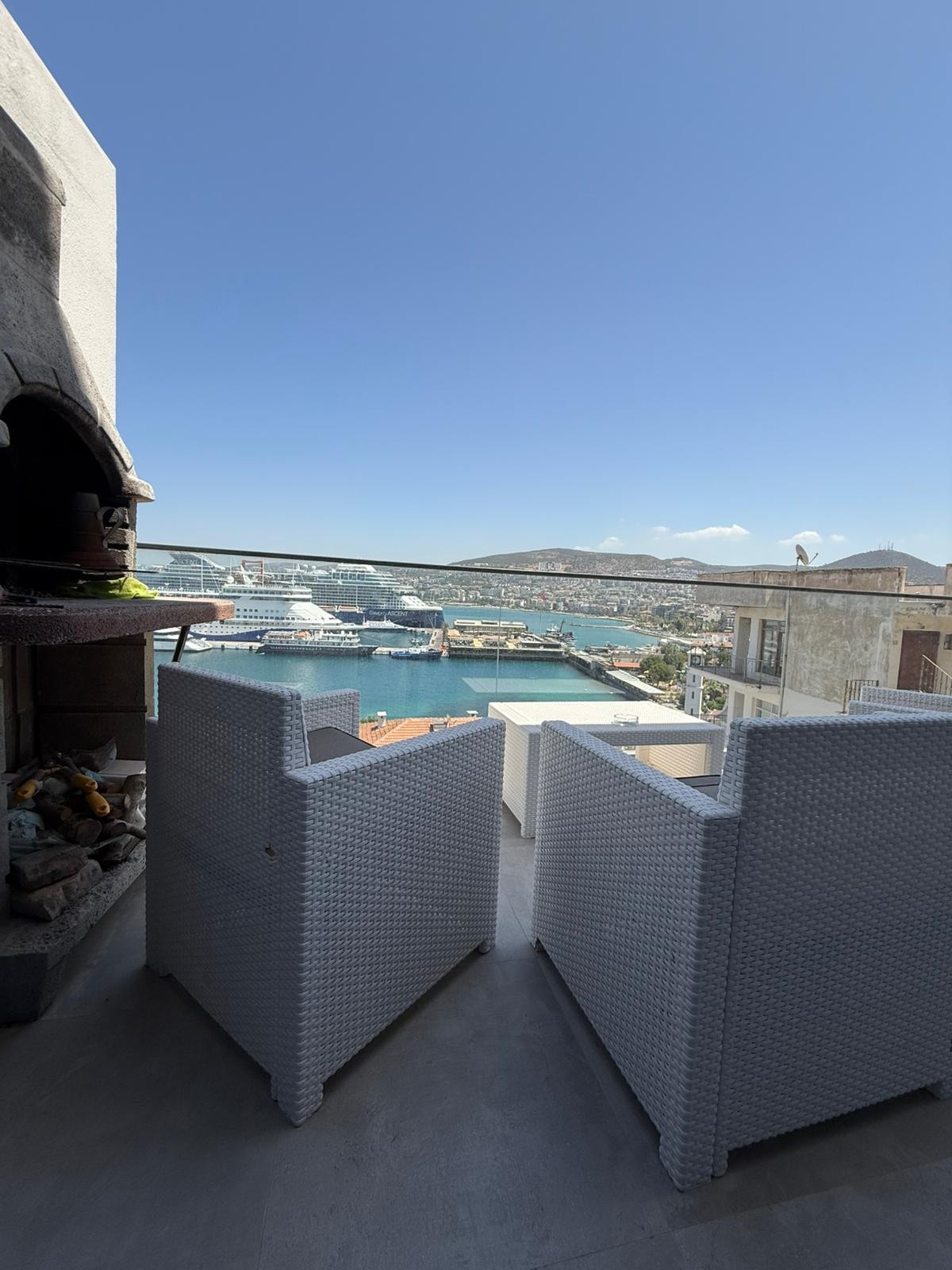 An Exclusive Seafront Villa in the Heart of Kuşadası