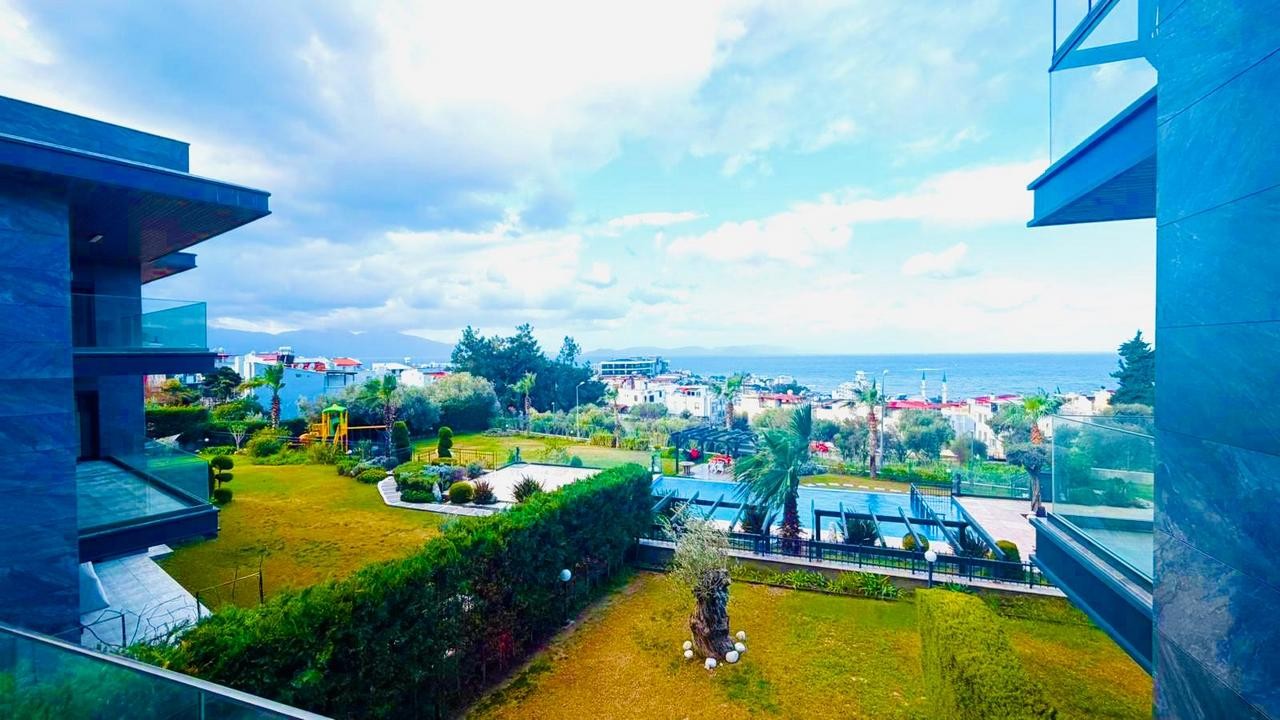 Luxury 3+1 Apartment with Full Sea View, Within Walking Distance to Ladies Beach, in a Prestigious Complex