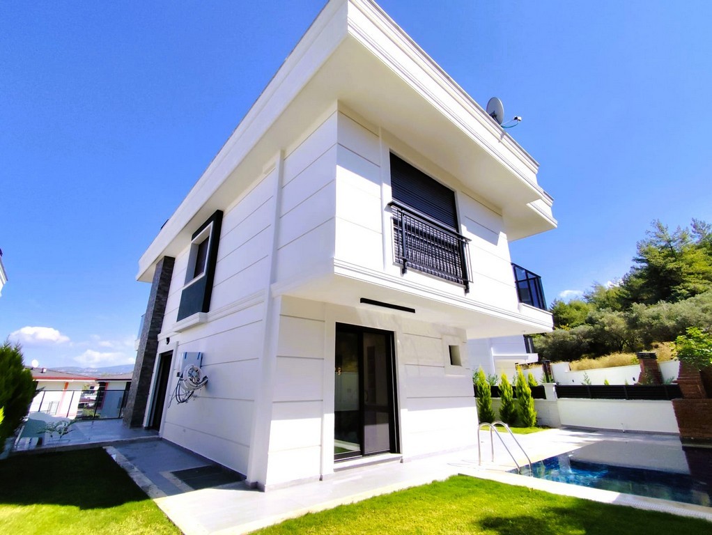 A Peaceful Villa Surrounded by Clean Air and Nature in Davutlar, Kuşadası