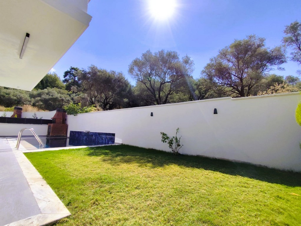 A Peaceful Villa Surrounded by Clean Air and Nature in Davutlar, Kuşadası