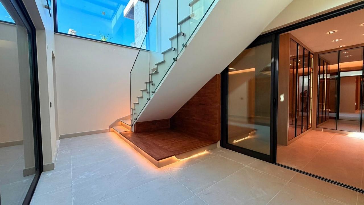 UNIQUE LUXURY VILLA WITH PRIVATE POOL & MODERN MEDITERRANEAN ARCHITECTURE IN KUŞADASI