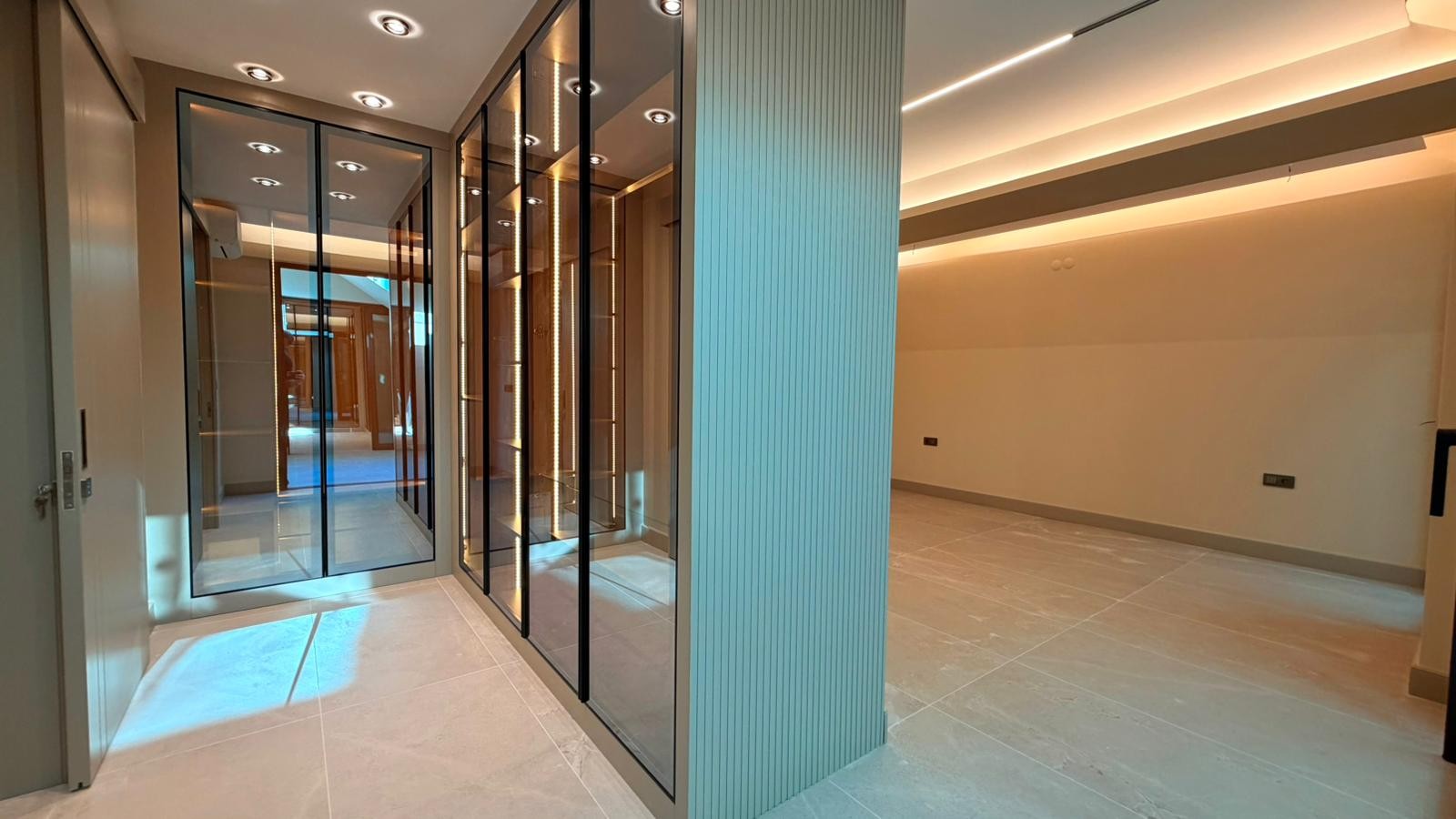 UNIQUE LUXURY VILLA WITH PRIVATE POOL & MODERN MEDITERRANEAN ARCHITECTURE IN KUŞADASI