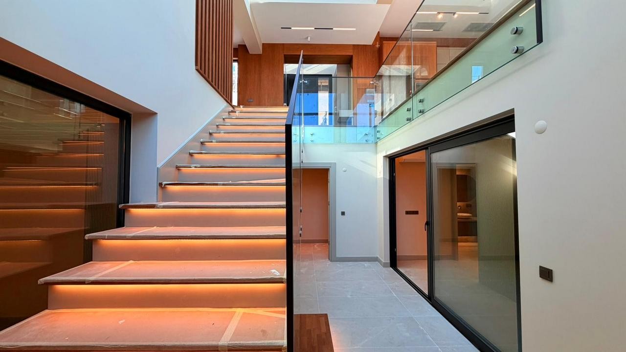 UNIQUE LUXURY VILLA WITH PRIVATE POOL & MODERN MEDITERRANEAN ARCHITECTURE IN KUŞADASI