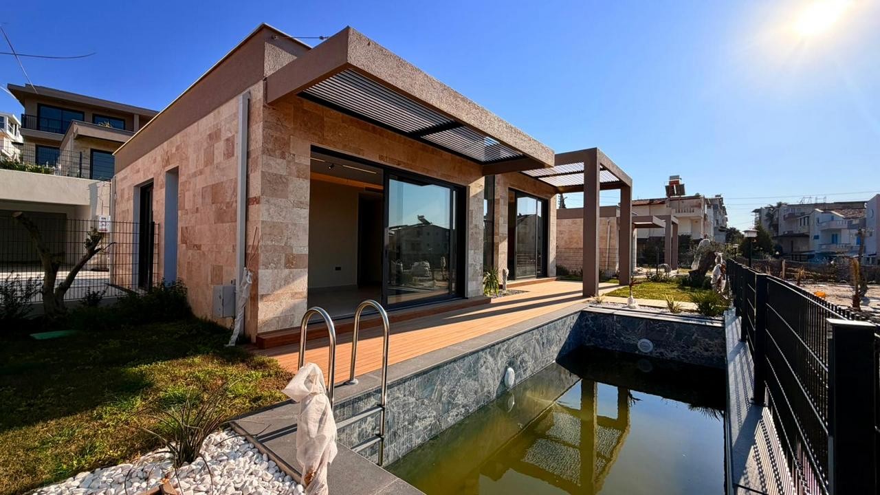 UNIQUE LUXURY VILLA WITH PRIVATE POOL & MODERN MEDITERRANEAN ARCHITECTURE IN KUŞADASI