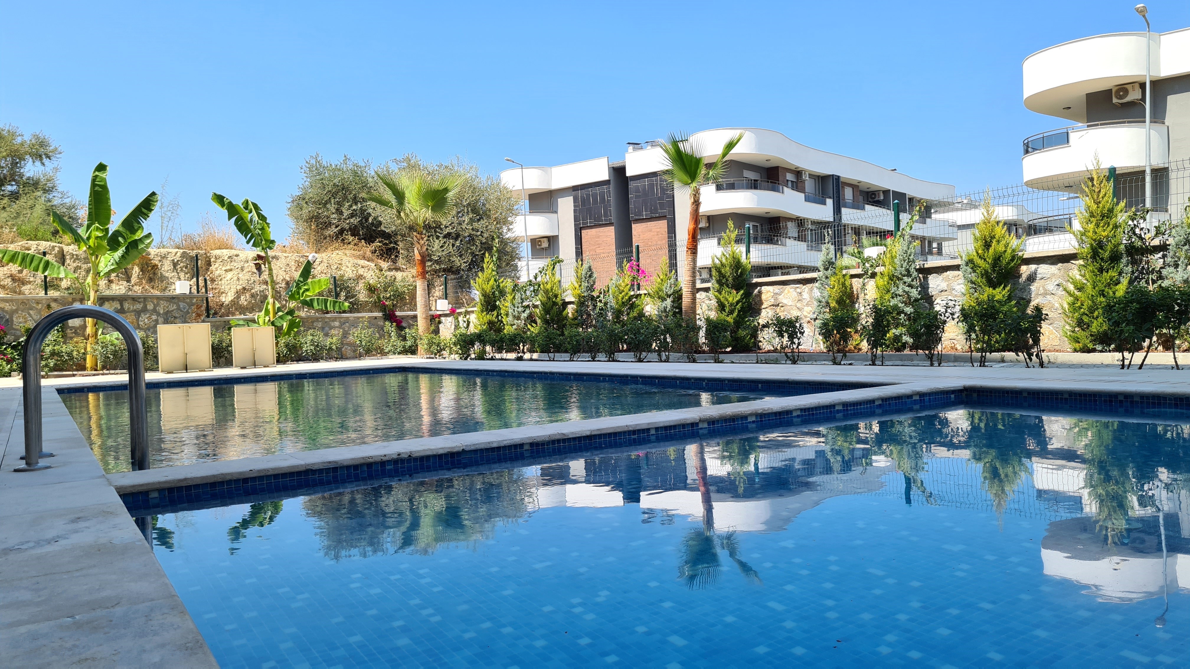 Fully furnished modern apartment for sale in Değirmendere Neighborhood, Kuşadası