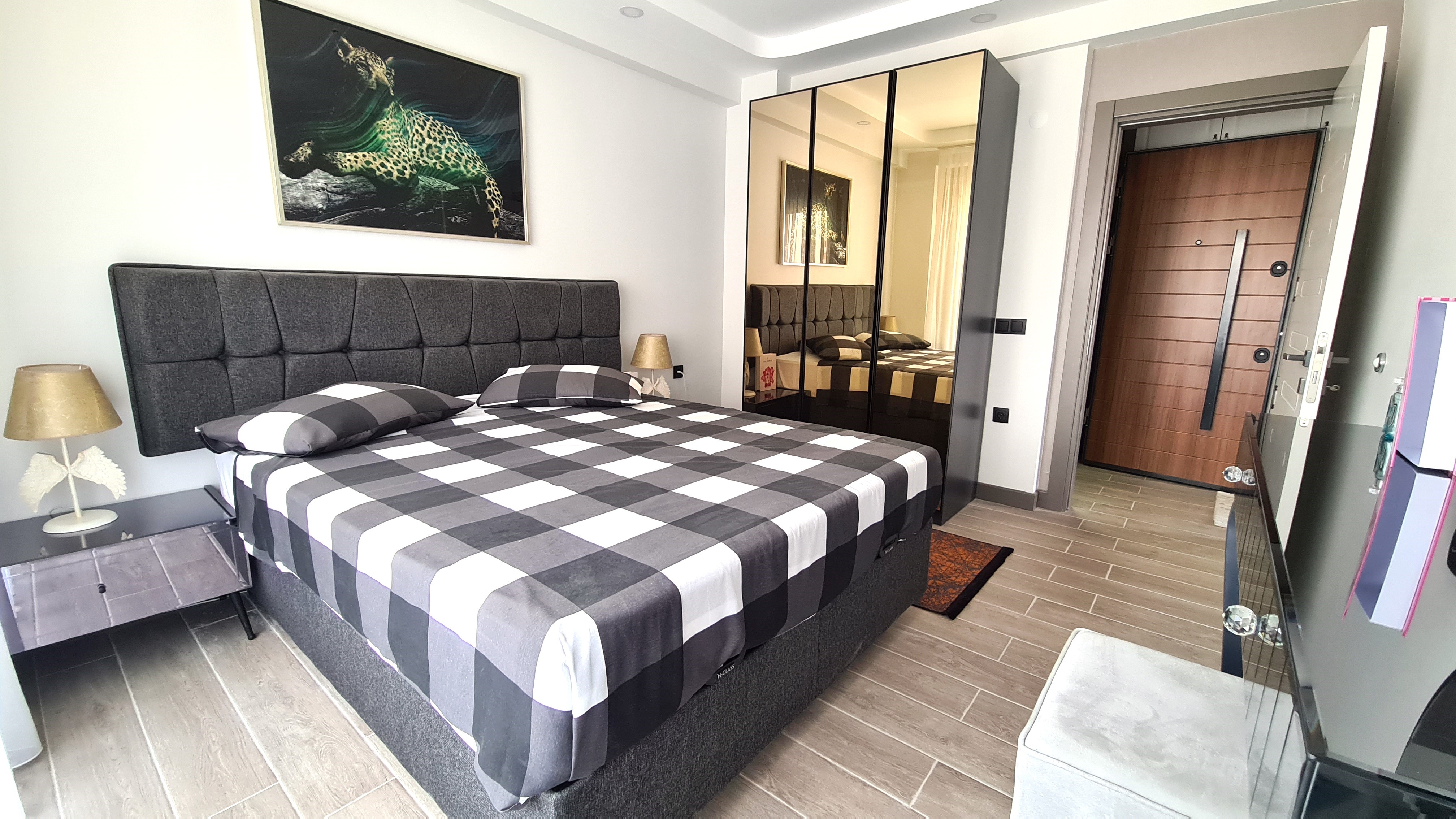 Fully furnished modern apartment for sale in Değirmendere Neighborhood, Kuşadası