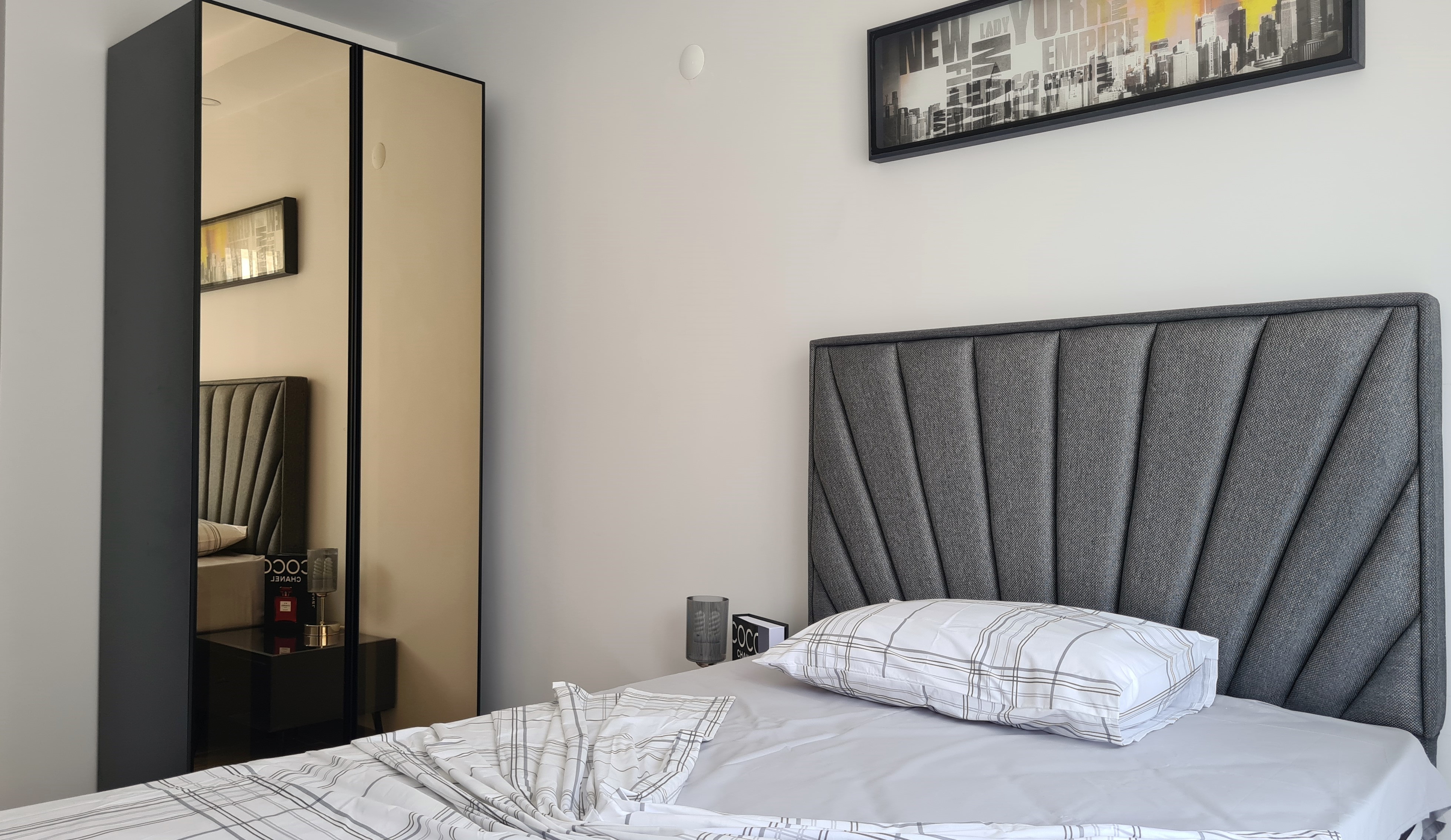 Fully furnished modern apartment for sale in Değirmendere Neighborhood, Kuşadası