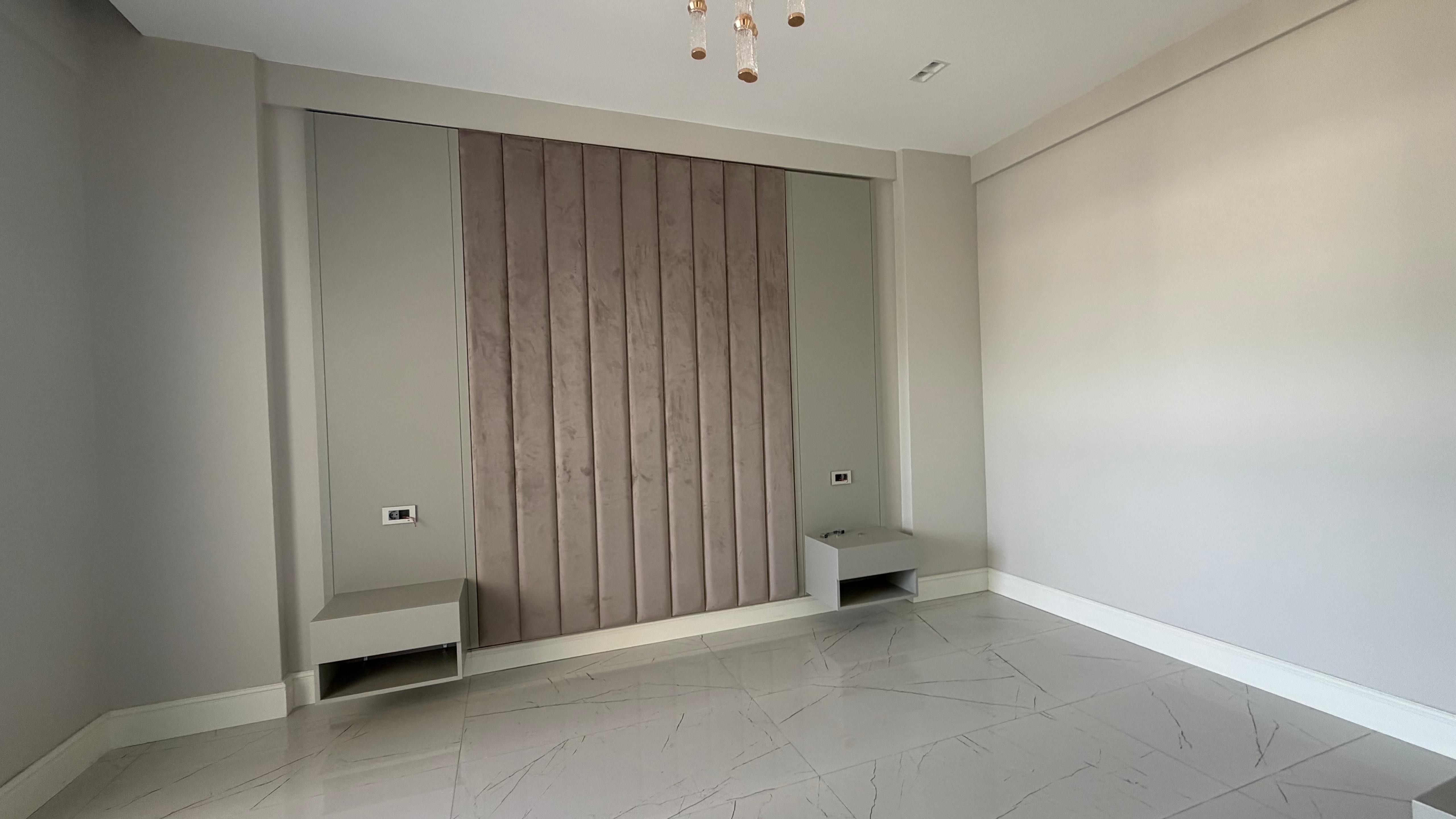 VILLA MODERNA DE LUJO EN VENTA A POCA DISTANCIA A PIE DEL MAR EN EL BARRIO DE EGE, KUŞADASI