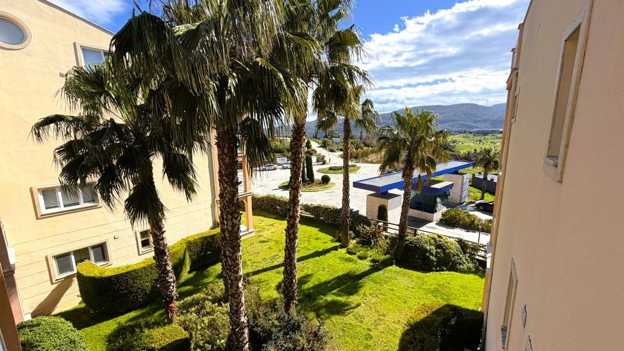 КВАРТИРА 1+1 В GOLF & SPA RESORT В КУШАДАСЫ.