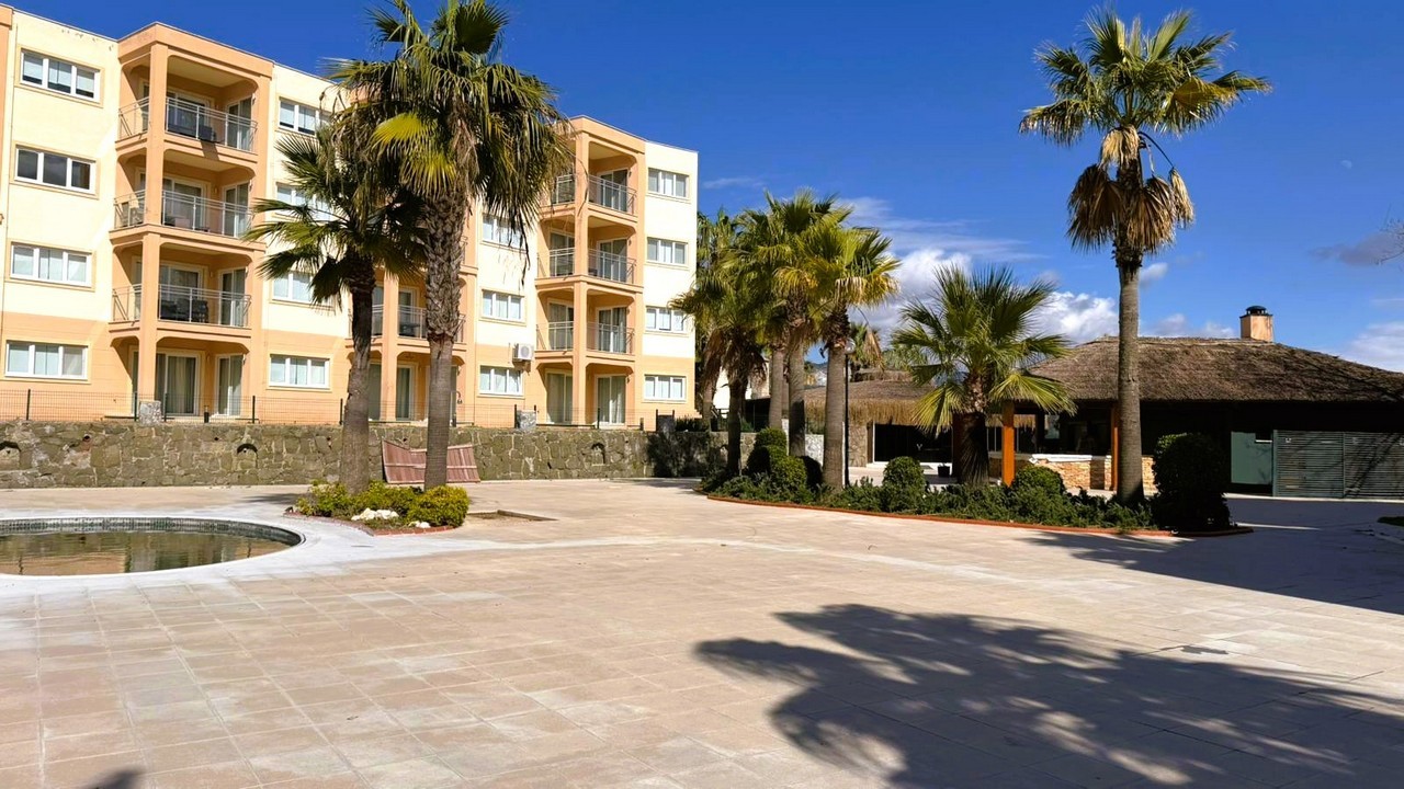 КВАРТИРА 1+1 В GOLF & SPA RESORT В КУШАДАСЫ.