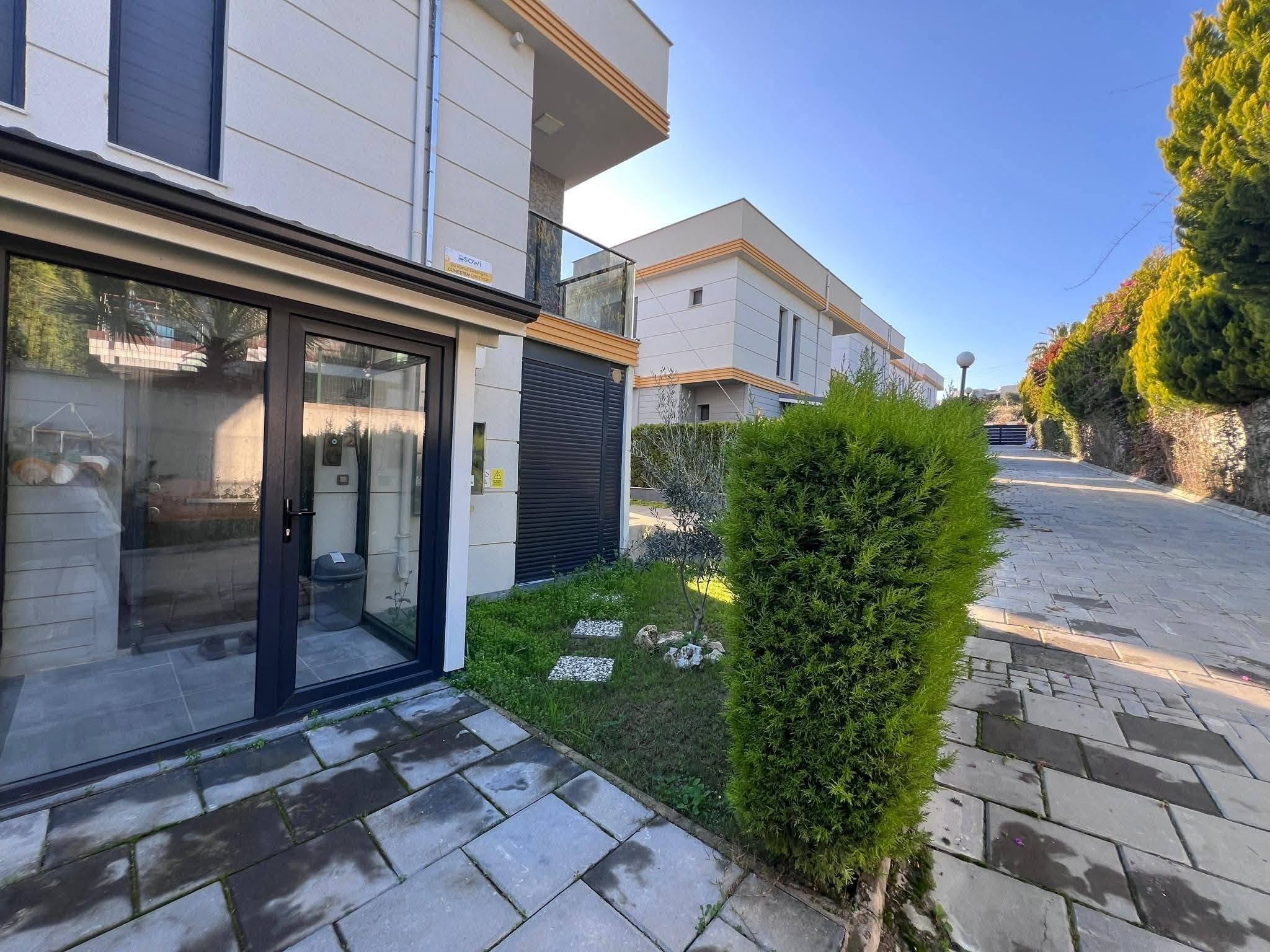 EXCLUSIVE DETACHED VILLA WITH PRIVATE POOL AND SOLAR ENERGY SYSTEM IN KUŞADASI