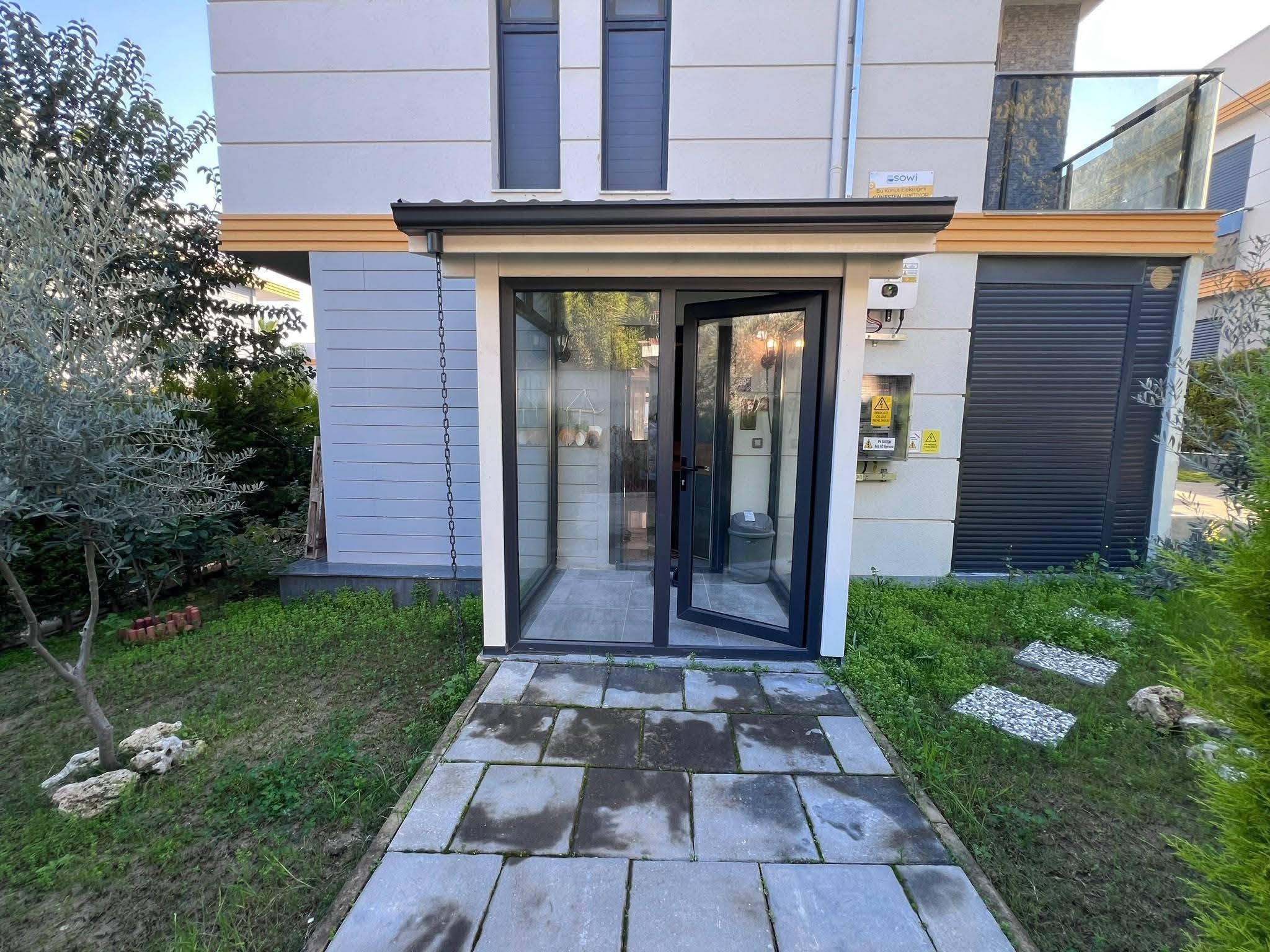 EXCLUSIVE DETACHED VILLA WITH PRIVATE POOL AND SOLAR ENERGY SYSTEM IN KUŞADASI