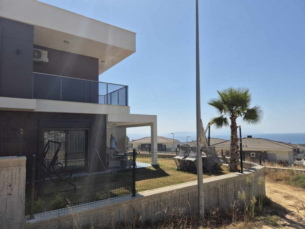 🏡 Sea-View Villa for Sale in Kuşadası Soğucak! 🌊