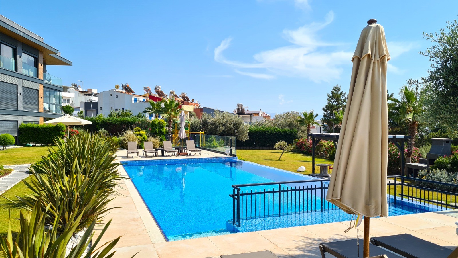 LUXURY 3-BEDROOM APARTMENT WITH SEA VIEWS IN LADIES BEACH | KUŞADASI