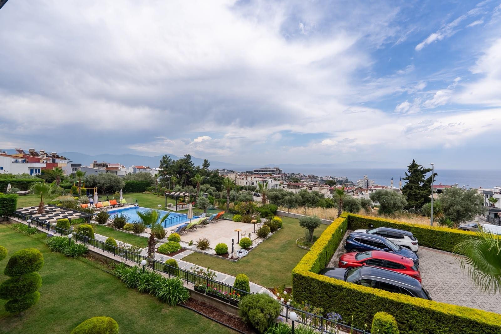 LUXURY 3-BEDROOM APARTMENT WITH SEA VIEWS IN LADIES BEACH | KUŞADASI