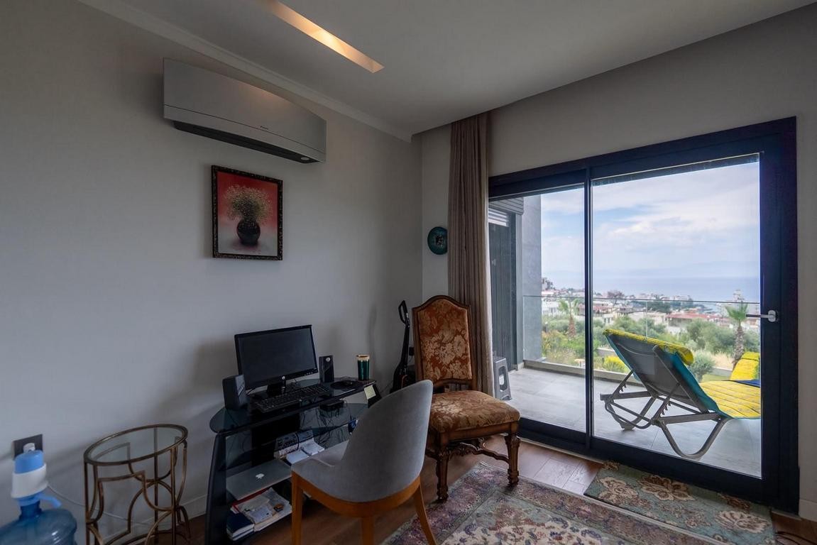LUXURY 3-BEDROOM APARTMENT WITH SEA VIEWS IN LADIES BEACH | KUŞADASI