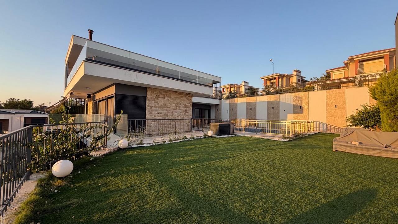 Exclusive Contemporary Villa with Panoramic Sea Views in Soğucak, Kuşadası