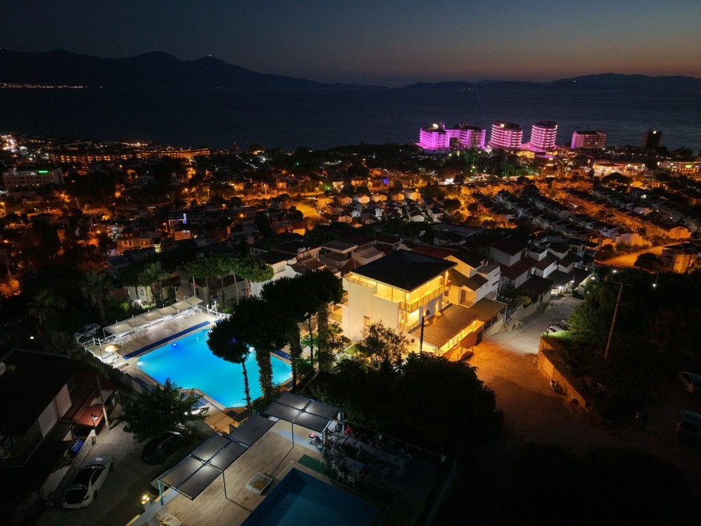 PRESTIGIOUS 6+1 VILLA WITH PANORAMIC SEA VIEWS & DIRECT POOL ACCESS | YAVANSU, KUŞADASI