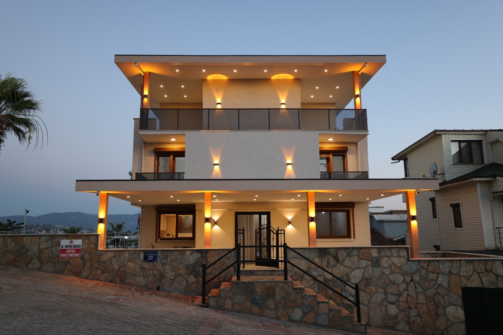 PRESTIGIOUS 6+1 VILLA WITH PANORAMIC SEA VIEWS & DIRECT POOL ACCESS | YAVANSU, KUŞADASI