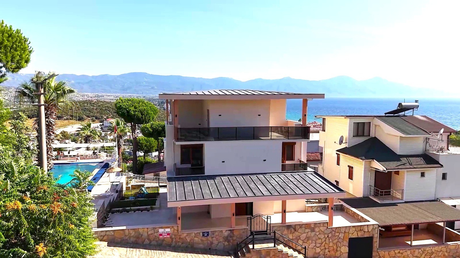 PRESTIGIOUS 6+1 VILLA WITH PANORAMIC SEA VIEWS & DIRECT POOL ACCESS | YAVANSU, KUŞADASI
