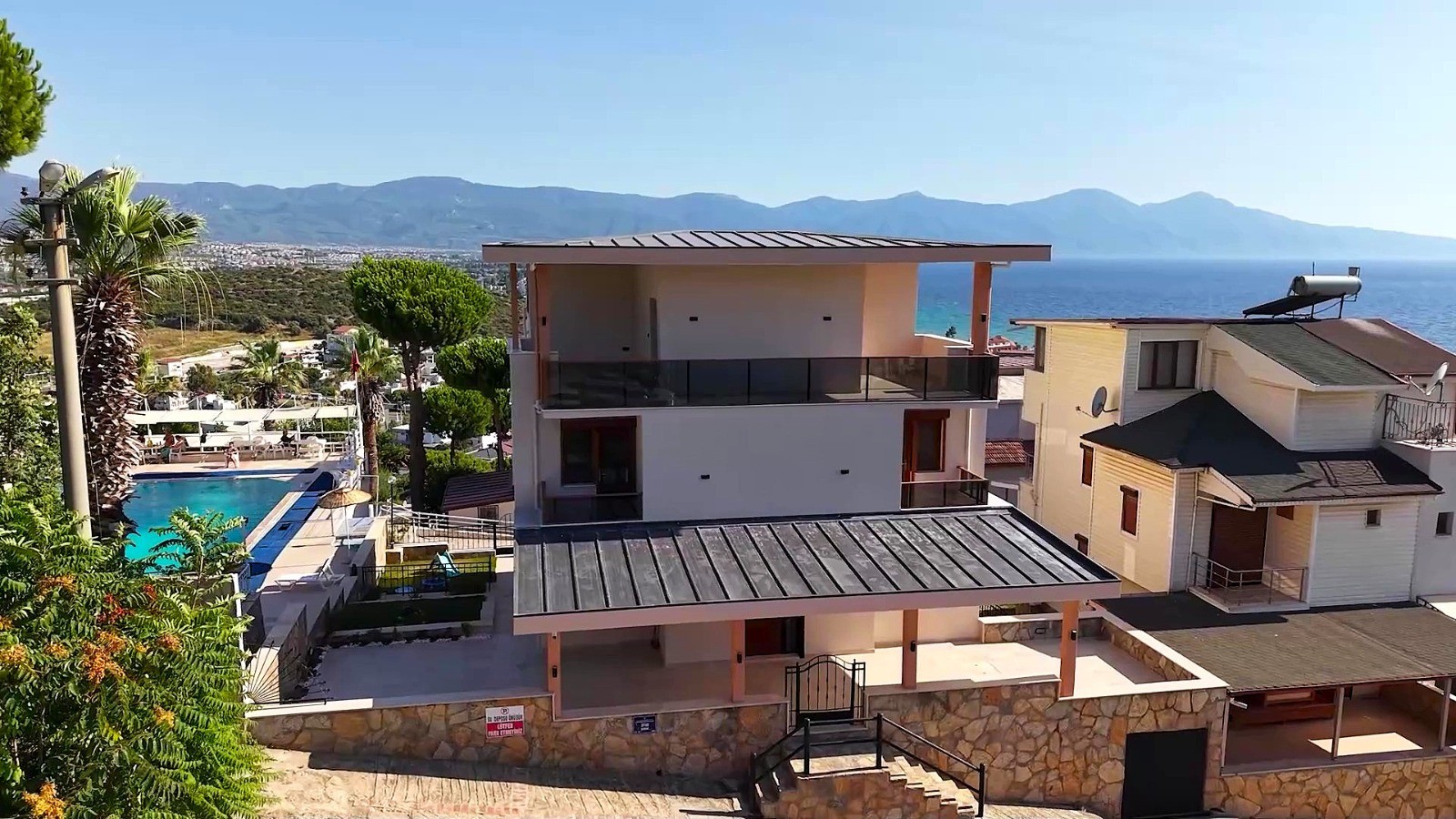 PRESTIGIOUS 6+1 VILLA WITH PANORAMIC SEA VIEWS & DIRECT POOL ACCESS | YAVANSU, KUŞADASI